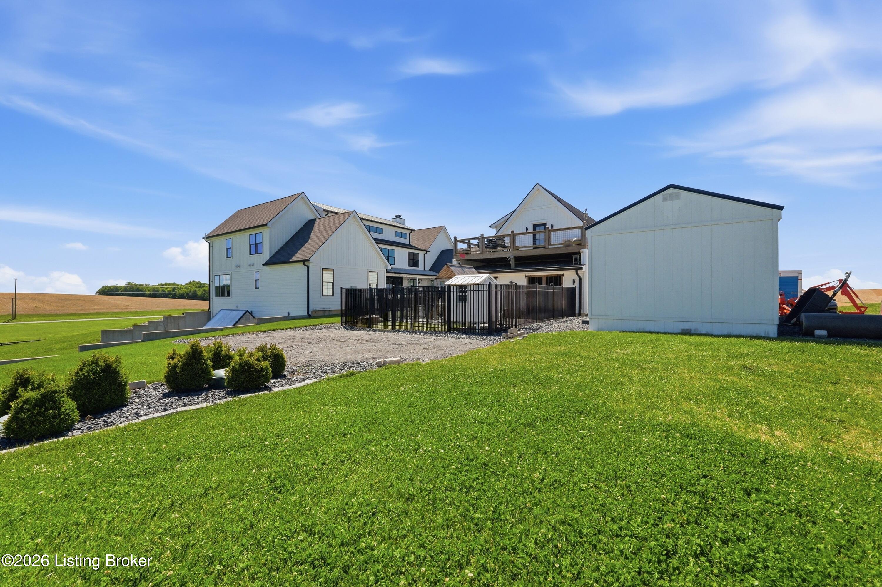 Shelbyville, Kentucky, 40065, United States, 5 Bedrooms Bedrooms, ,5 BathroomsBathrooms,Residential,Contingent,2052089