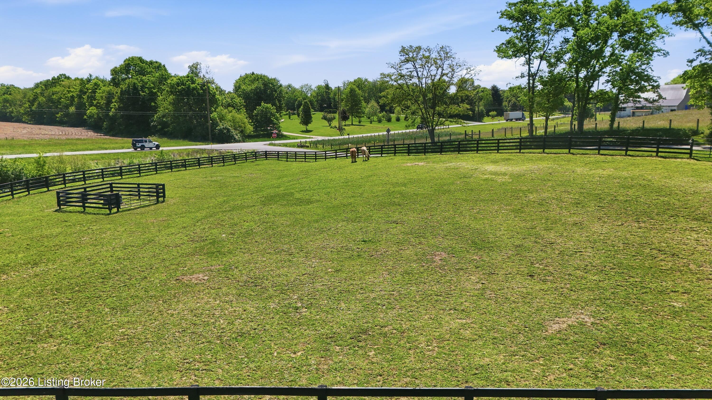 Shelbyville, Kentucky, 40065, United States, 5 Bedrooms Bedrooms, ,5 BathroomsBathrooms,Residential,Contingent,2052089