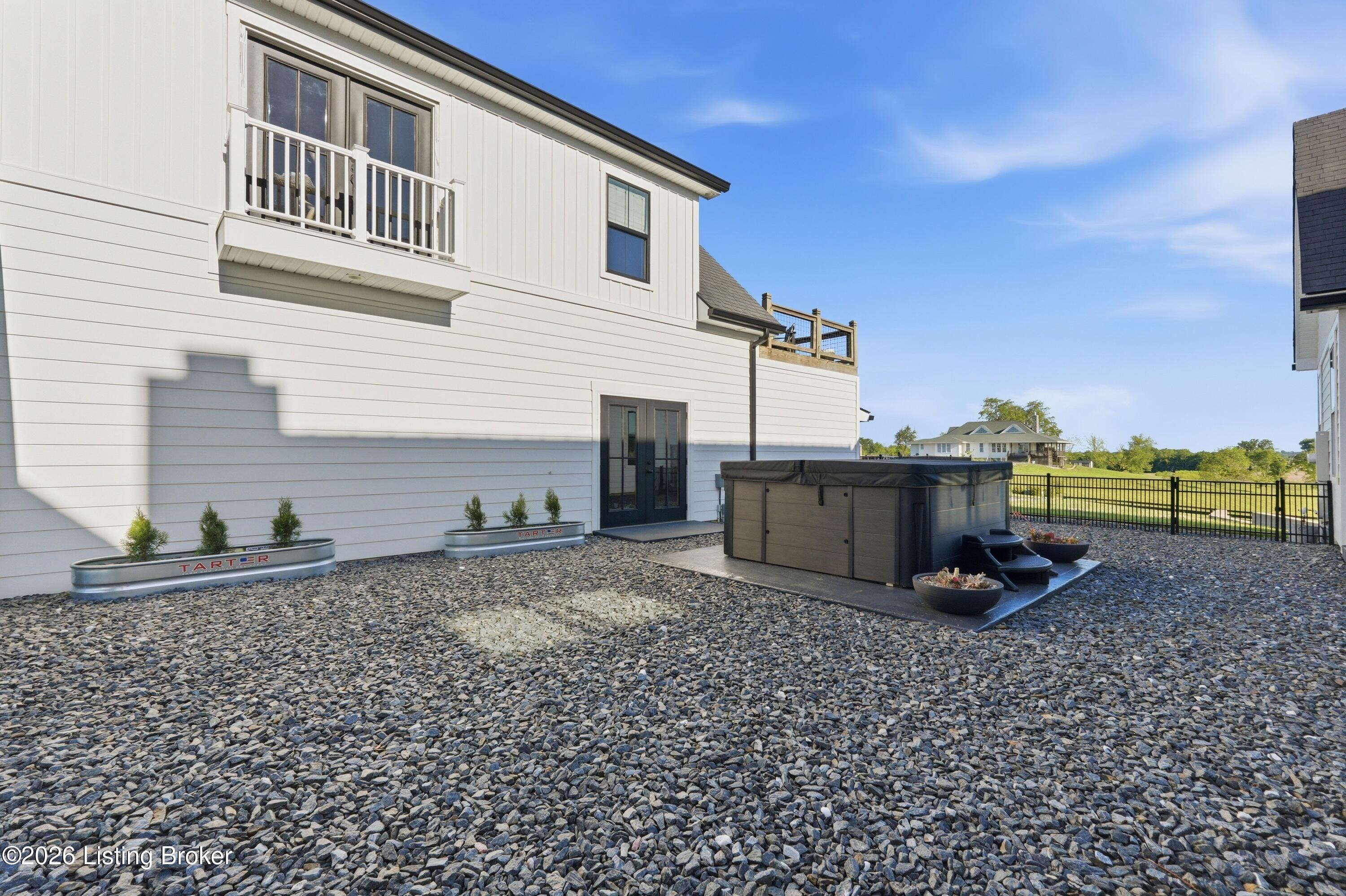 Shelbyville, Kentucky, 40065, United States, 5 Bedrooms Bedrooms, ,5 BathroomsBathrooms,Residential,Contingent,2052089