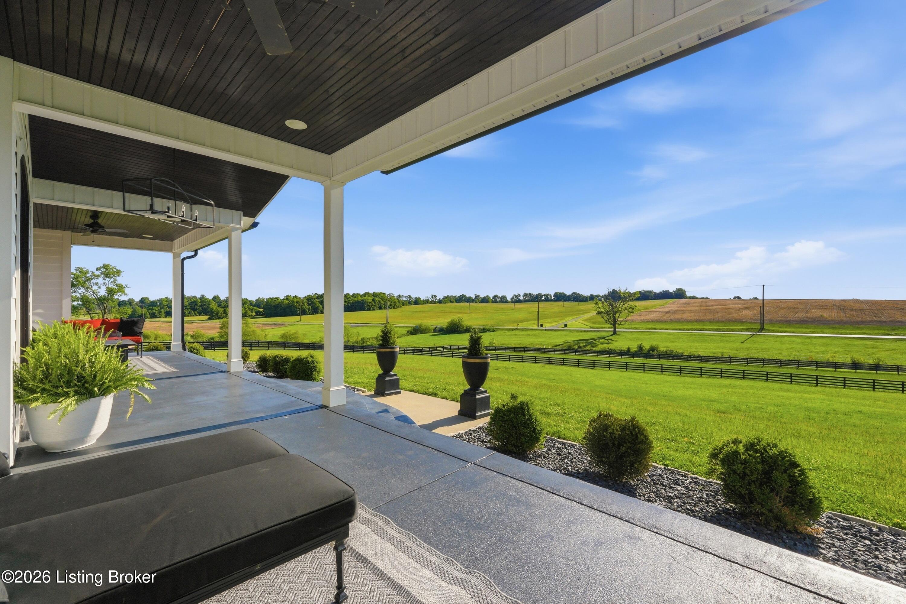 Shelbyville, Kentucky, 40065, United States, 5 Bedrooms Bedrooms, ,5 BathroomsBathrooms,Residential,Contingent,2052089