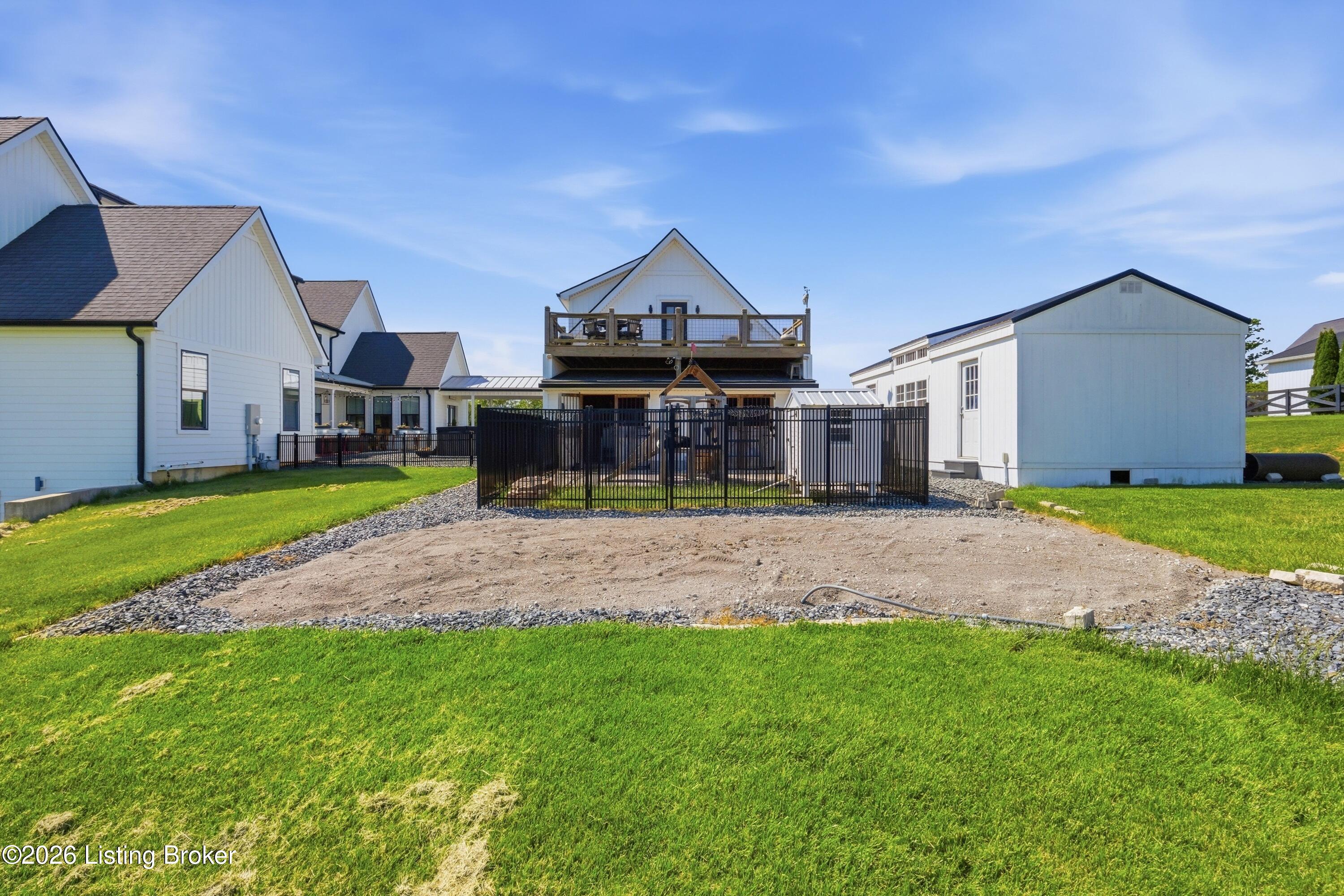 Shelbyville, Kentucky, 40065, United States, 5 Bedrooms Bedrooms, ,5 BathroomsBathrooms,Residential,Contingent,2052089