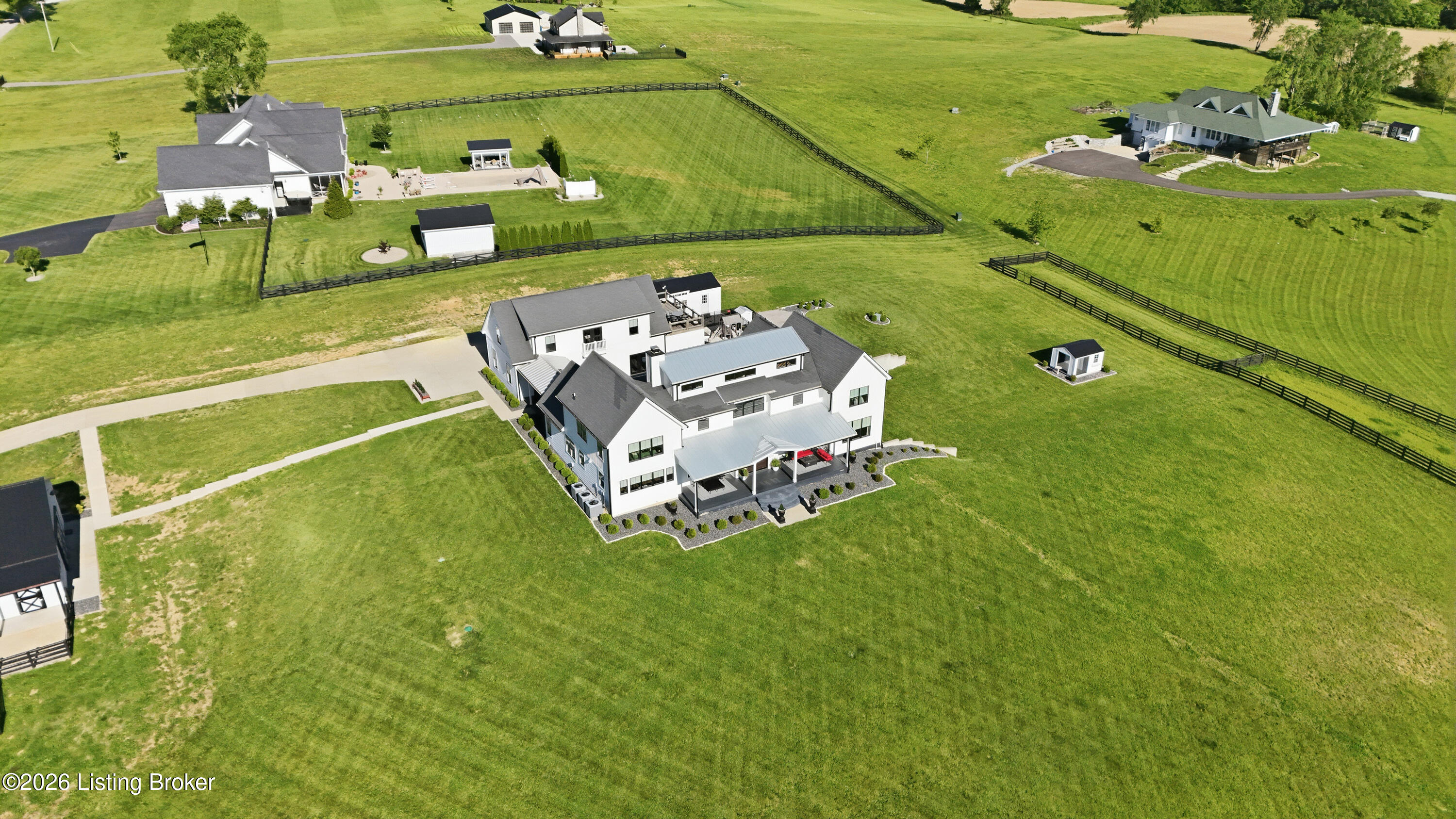 Shelbyville, Kentucky, 40065, United States, 5 Bedrooms Bedrooms, ,5 BathroomsBathrooms,Residential,Contingent,2052089