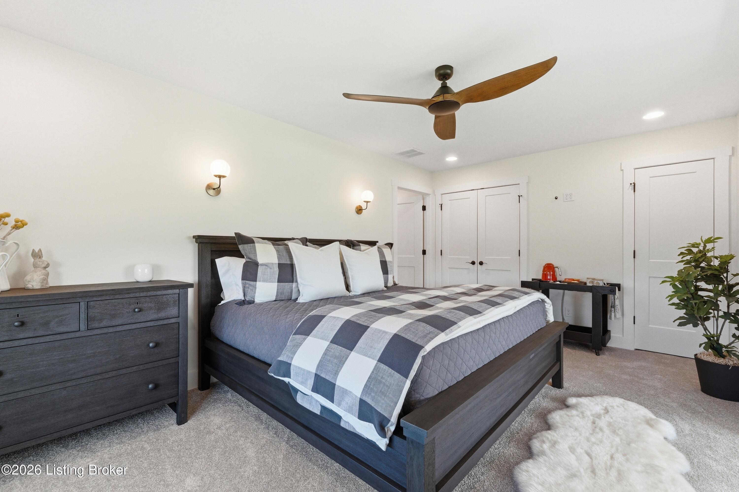 Shelbyville, Kentucky, 40065, United States, 5 Bedrooms Bedrooms, ,5 BathroomsBathrooms,Residential,Contingent,2052089