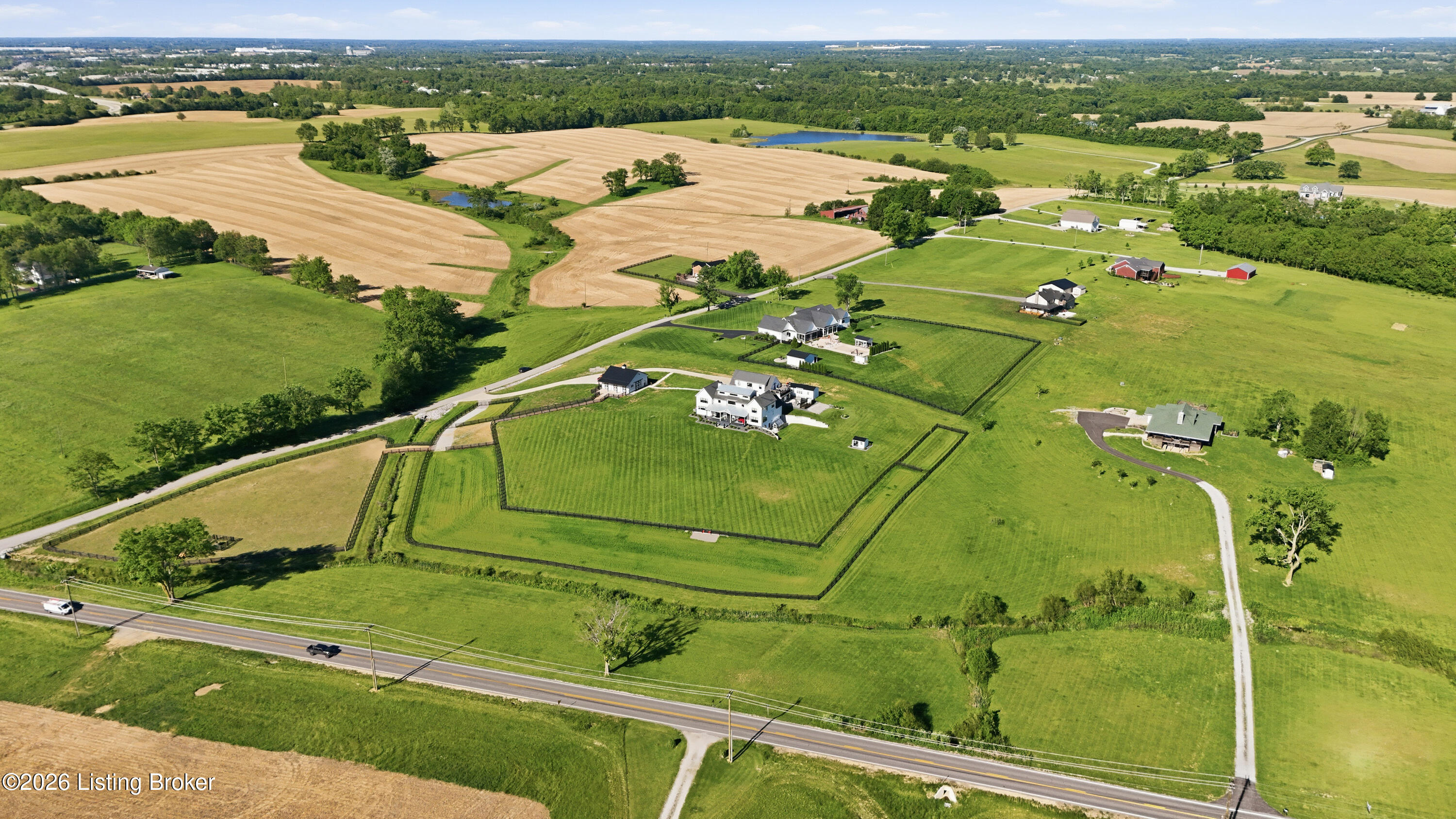 Shelbyville, Kentucky, 40065, United States, 5 Bedrooms Bedrooms, ,5 BathroomsBathrooms,Residential,Contingent,2052089