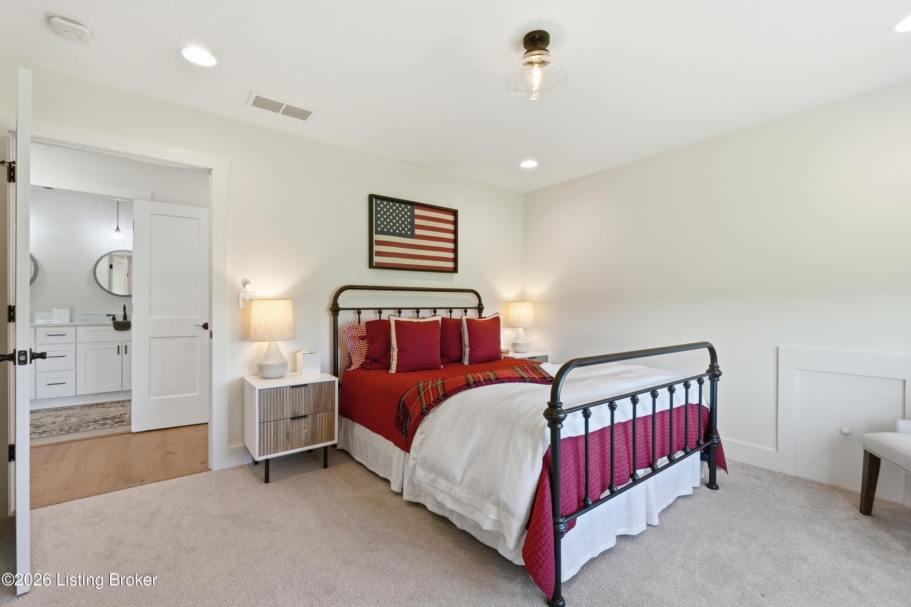 Shelbyville, Kentucky, 40065, United States, 5 Bedrooms Bedrooms, ,5 BathroomsBathrooms,Residential,Contingent,2052089