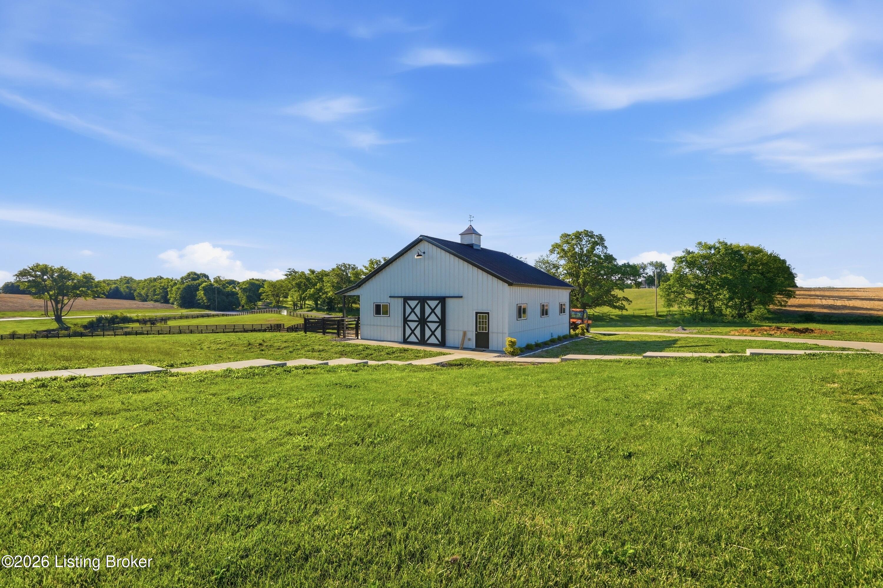 Shelbyville, Kentucky, 40065, United States, 5 Bedrooms Bedrooms, ,5 BathroomsBathrooms,Residential,Contingent,2052089
