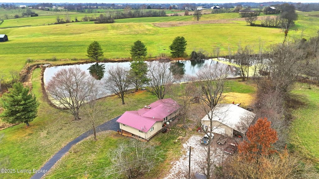 Photo of 5923 Port Royal Rd, Turners Station, KY 40075 (MLS # 1704297)
