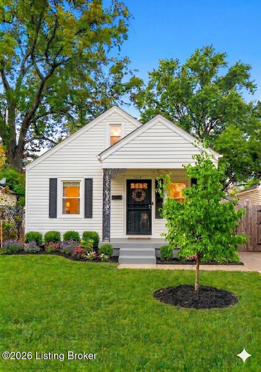 Photo of 1019 Camden Ave, Louisville, KY 40215 (MLS # 1716530)