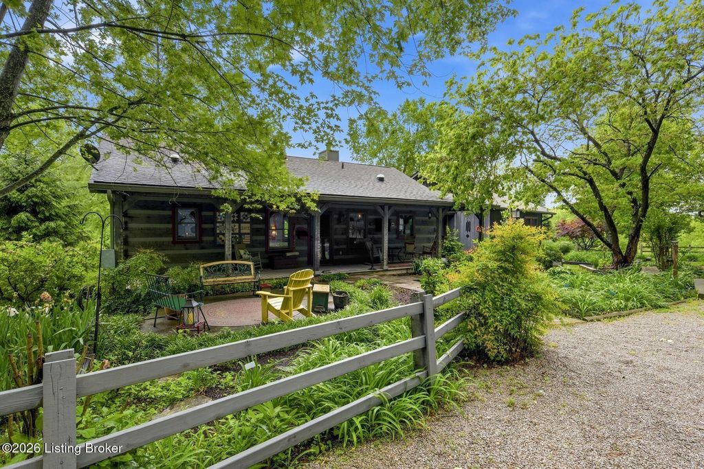 Photo of 16900 Homestead Trace, Fisherville, KY 40023 (MLS # 1716239)