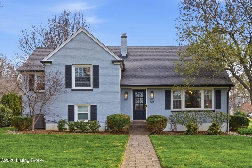 Photo of 501 Brookview Rd, Louisville, KY 40207 (MLS # 1714414)