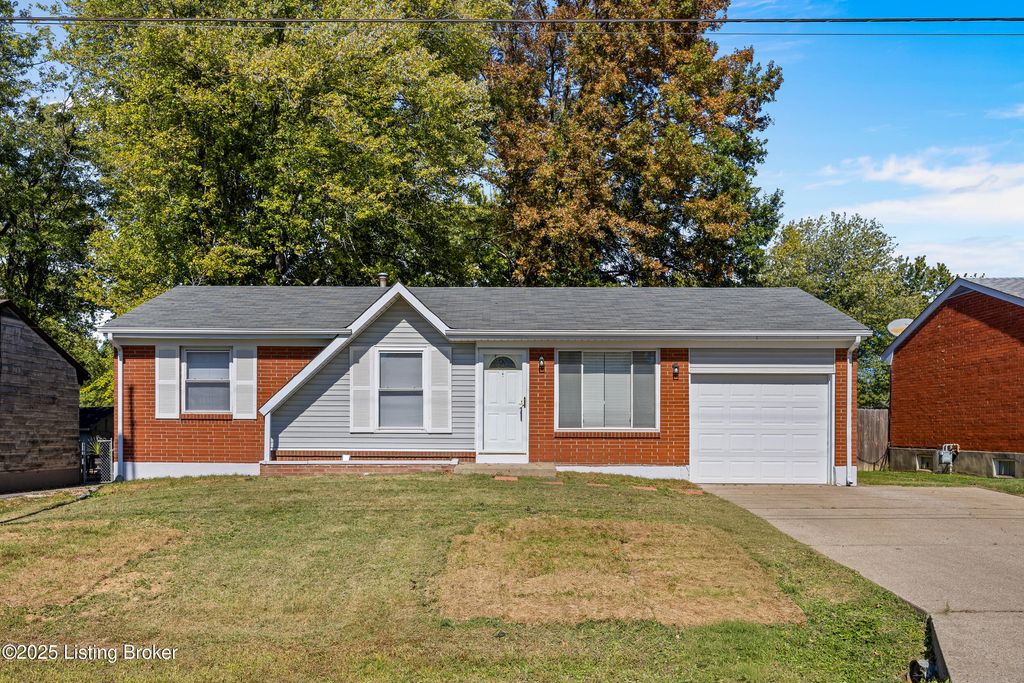 Photo of 330 Norwood Way, Louisville, KY 40229 (MLS # 1707152)