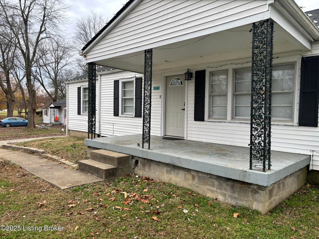 Photo of 7708 3rd Rd, Louisville, KY 40214 (MLS # 1704433)