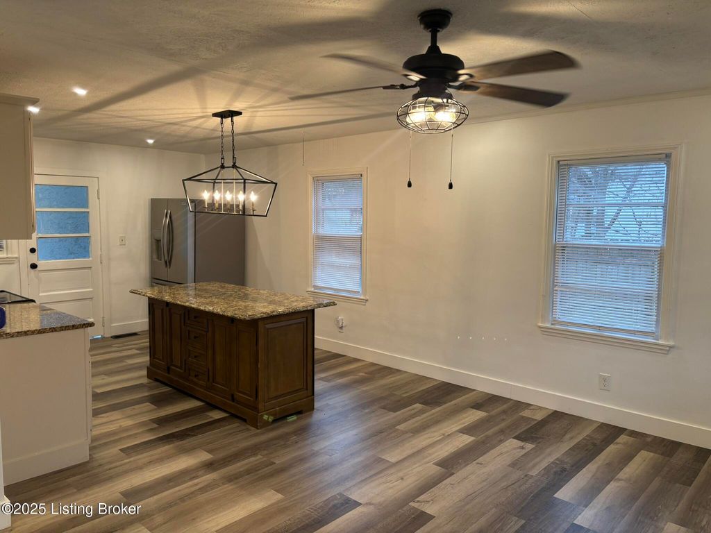 Photo of 7708 3rd Rd, Louisville, KY 40214 (MLS # 1704433)