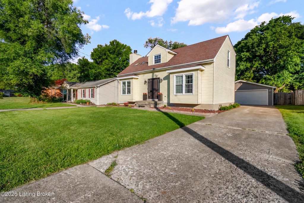 Photo of 4220 Milo Dr, Louisville, KY 40218 (MLS # 1717267)