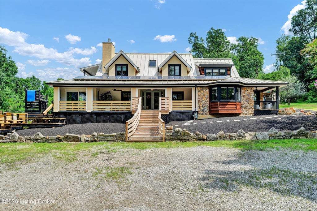 Photo of 800 Candlelight Ln, Louisville, KY 40214 (MLS # 1721890)