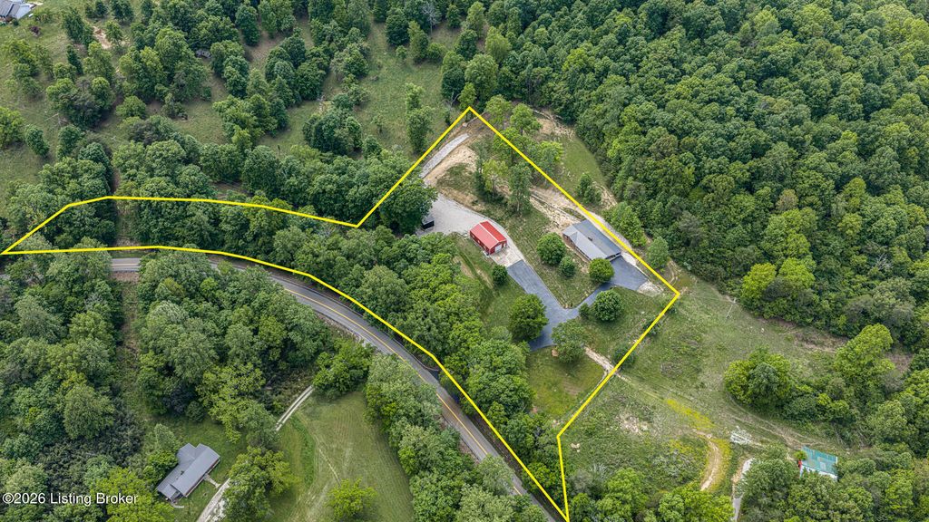 Photo of 915 Brier Creek Rd, Mammoth Cave, KY 42259 (MLS # 1716275)