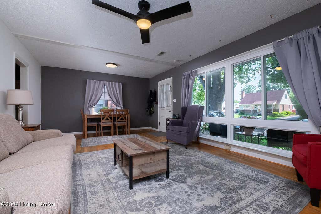 Photo of 3012 Talisman Rd, Louisville, KY 40220 (MLS # 1724024)