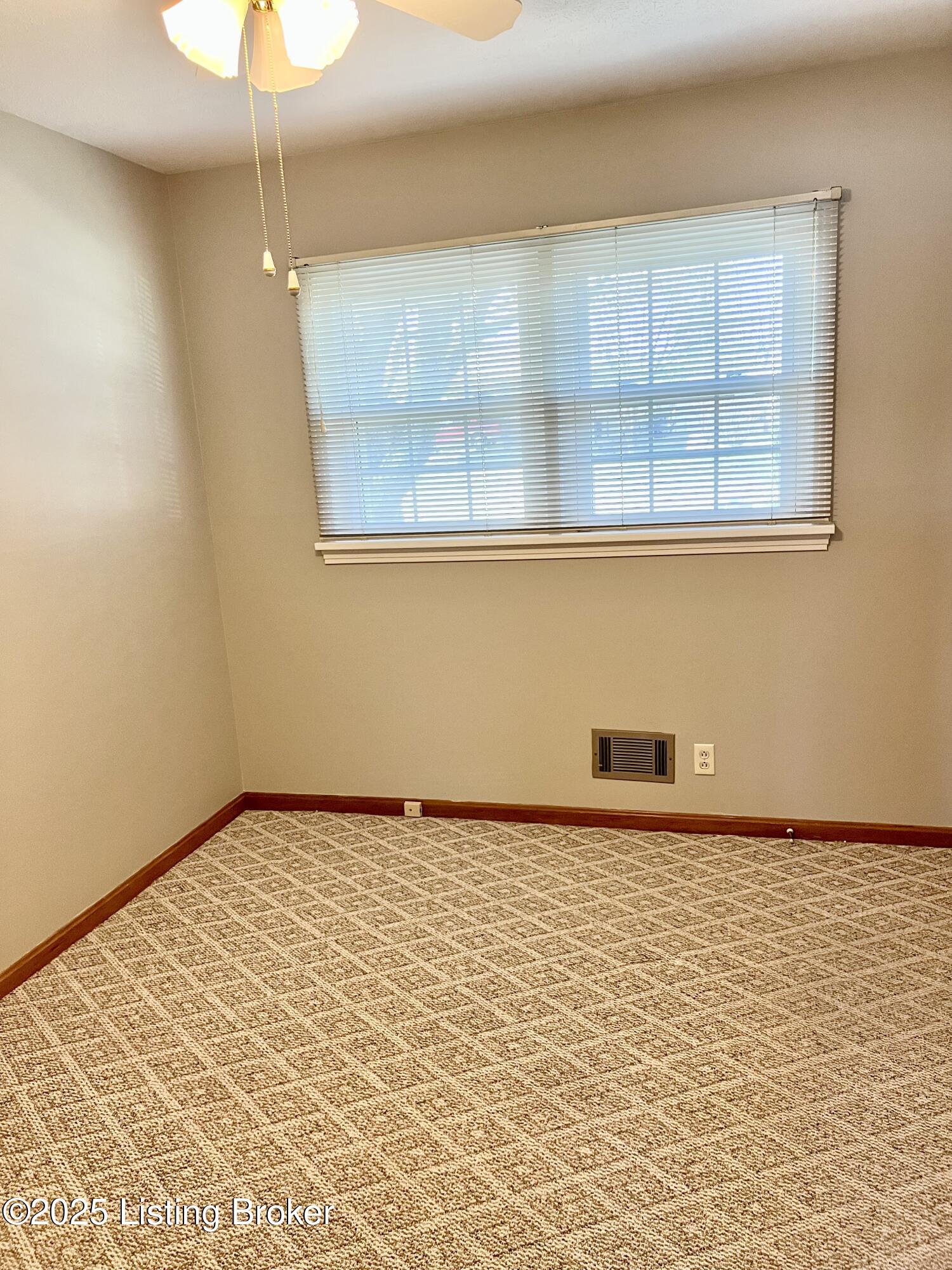 2533 Legene Dr, Louisville, Pennsylvania image 10
