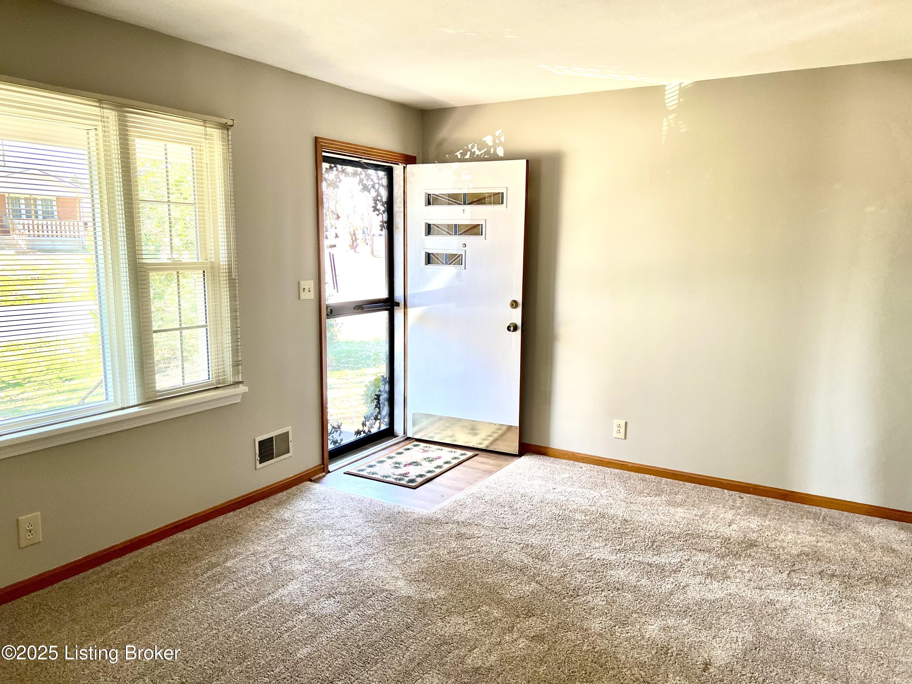 2533 Legene Dr, Louisville, Pennsylvania image 3