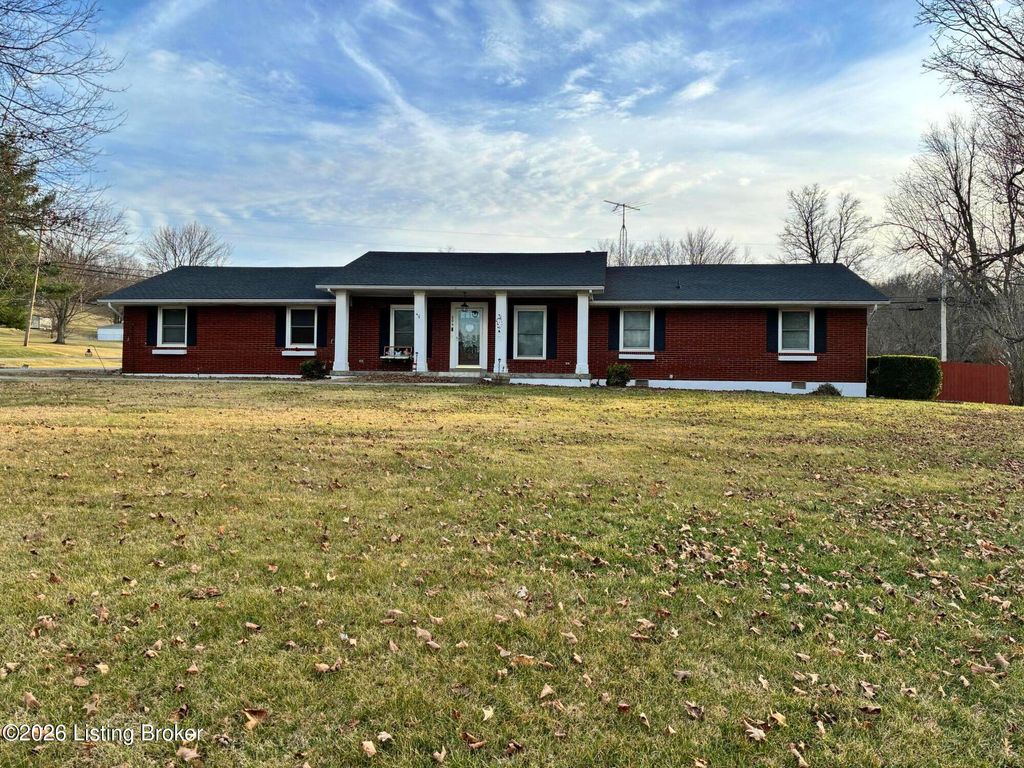 Photo of 606 Valley Terrace, Irvington, KY 40146 (MLS # 1706753)