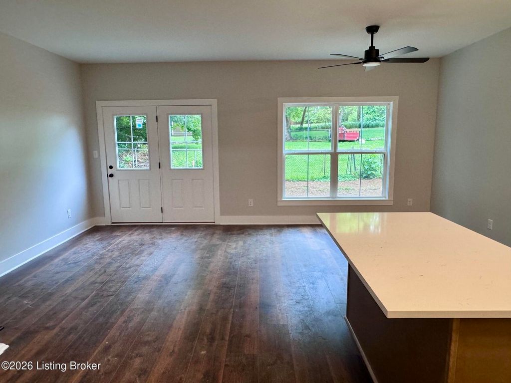 Photo of 2000 Park Woods Rd, Crestwood, KY 40014 (MLS # 1717981)