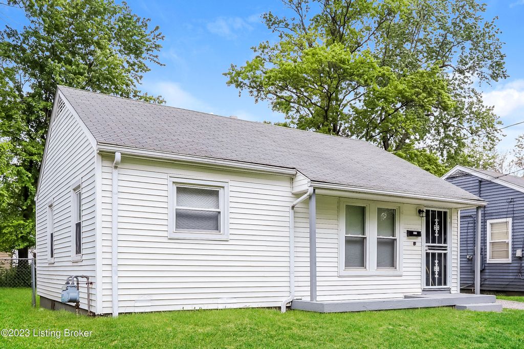 Photo of 3613 Penway Ave, Louisville, KY 40211 (MLS # 1704110)