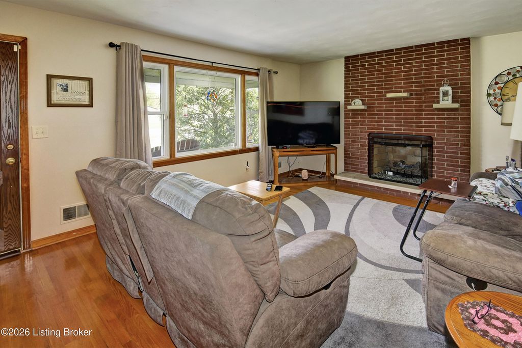 Photo of 6804 Greenwood Rd, Louisville, KY 40258 (MLS # 1715032)