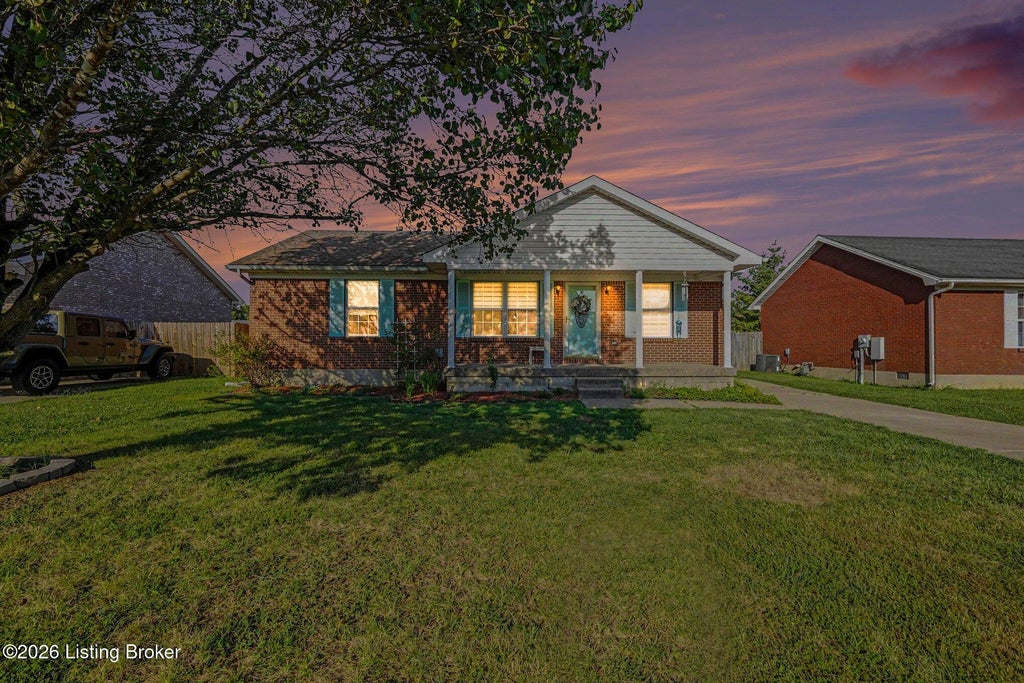 Photo of 265 Drake Dr, Shepherdsville, KY 40165 (MLS # 1731657)