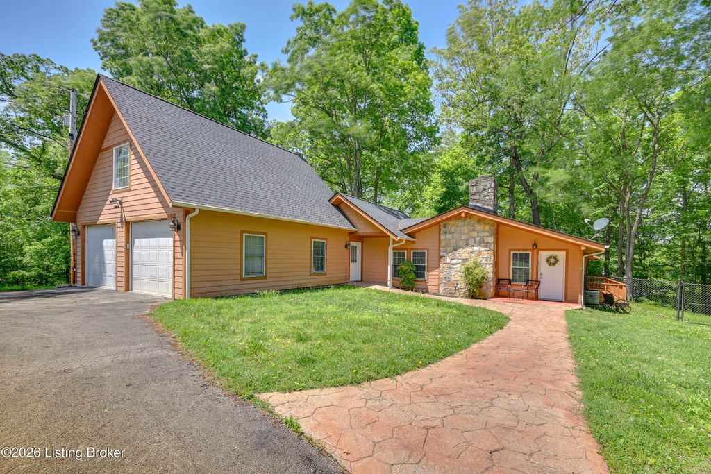 Photo of 403 Wyandotte Rd, Leitchfield, KY 42754 (MLS # 1713742)