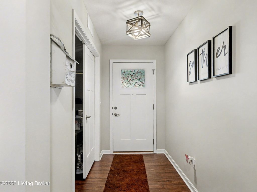 Photo of 367 Copper Creek Dr, Mt Washington, KY 40047 (MLS # 1708219)