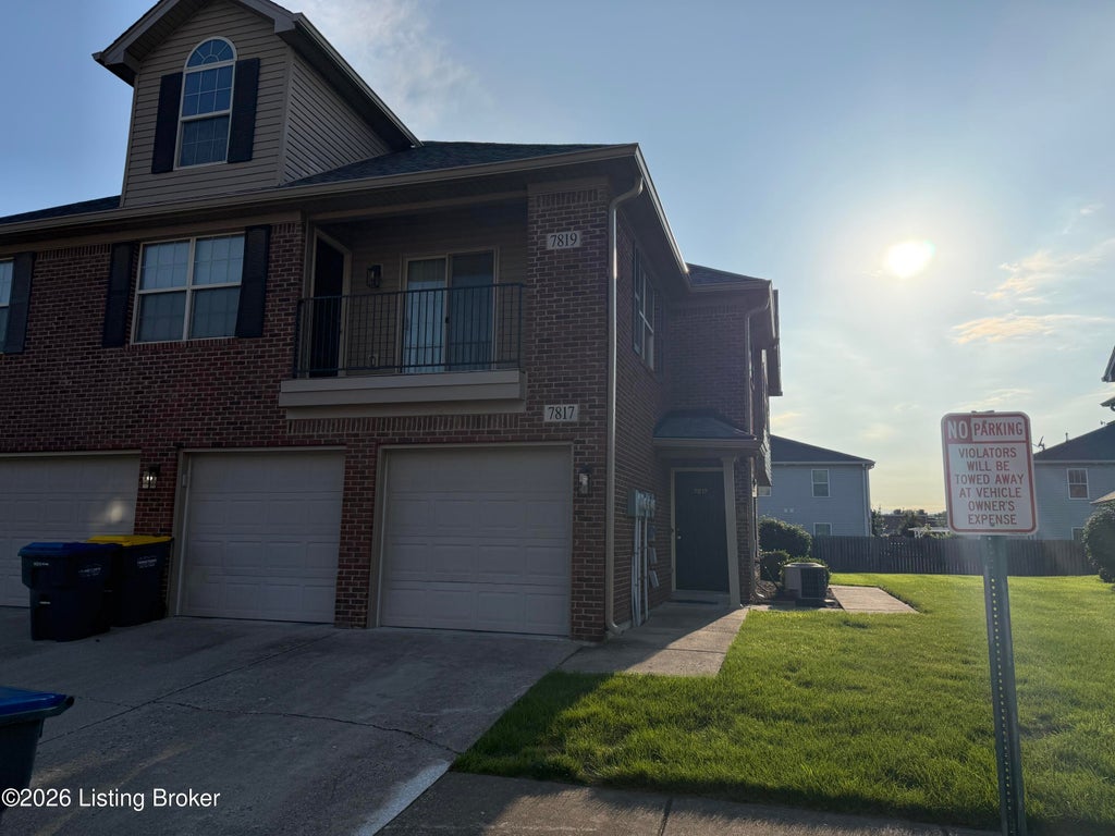Photo of 7817 Pleasure Walk Cir, Louisville, KY 40258 (MLS # 1719321)