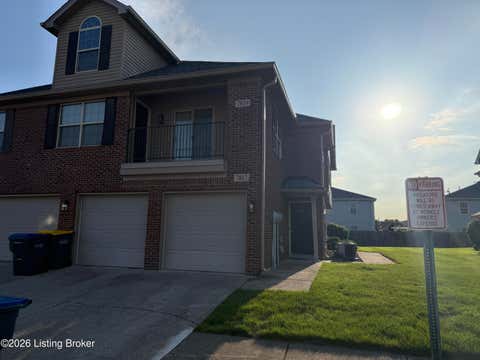 Condo For Sale - 7817 Pleasure Walk Cir<br/> Louisville, KY 40258