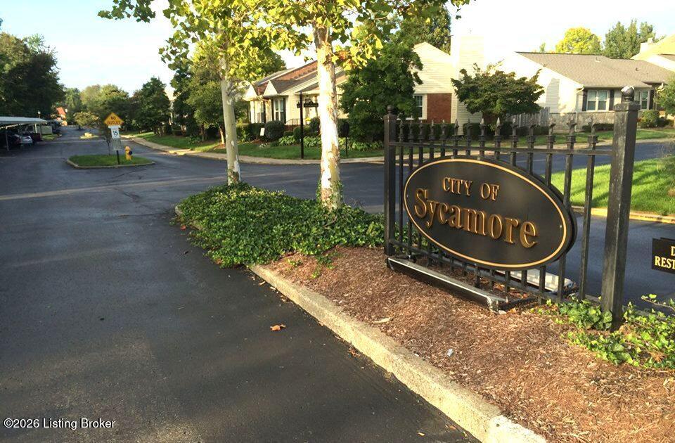 Photo of 10605 Sycamore Trail, Louisville, KY 40223 (MLS # 1730506)