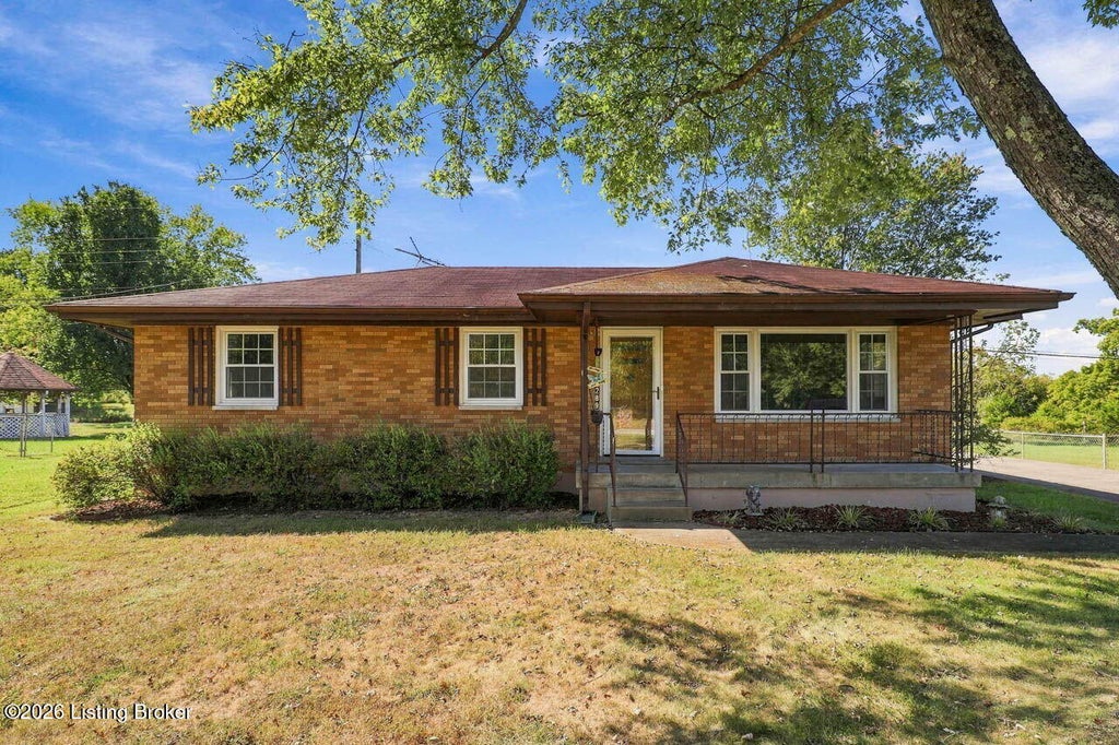 Photo of 289 Douglas Ln, Shepherdsville, KY 40165 (MLS # 1731483)