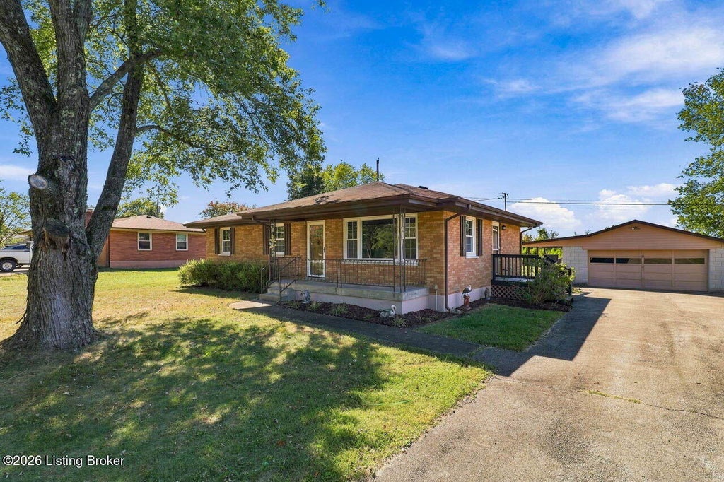 Photo of 289 Douglas Ln, Shepherdsville, KY 40165 (MLS # 1731483)