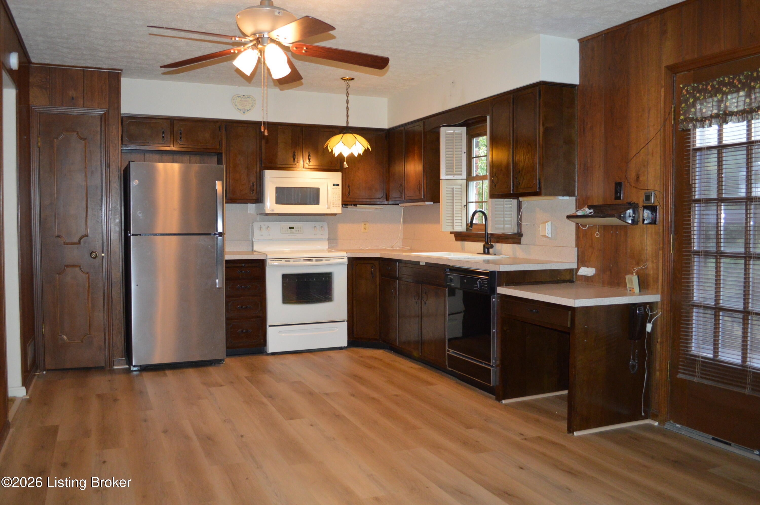 8905 Largo Ct