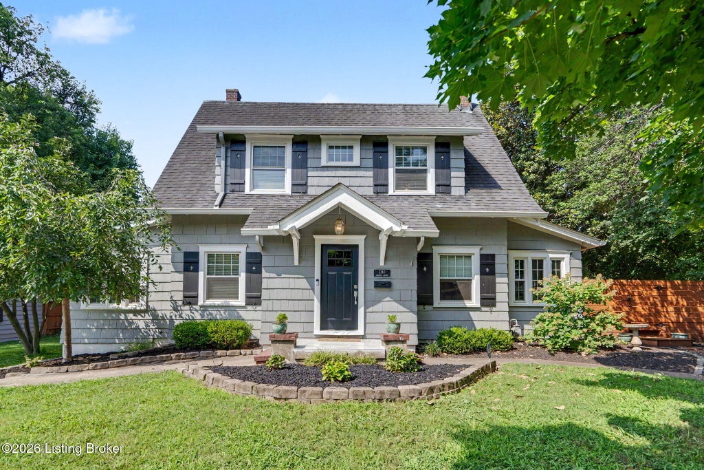 Photo of 2140 Emerson Ave, Louisville, KY 40205 (MLS # 1723920)