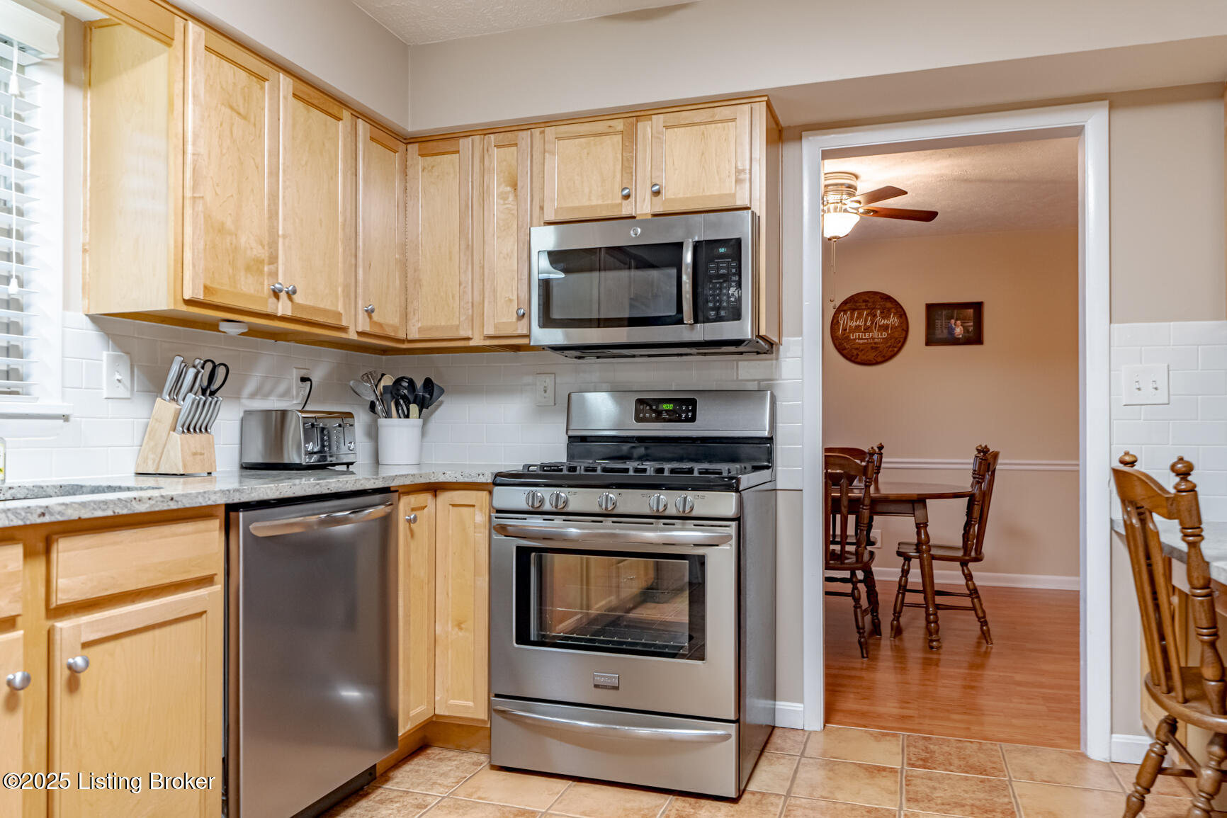 5903 Camden Acres Dr, Crestwood, Pennsylvania image 16