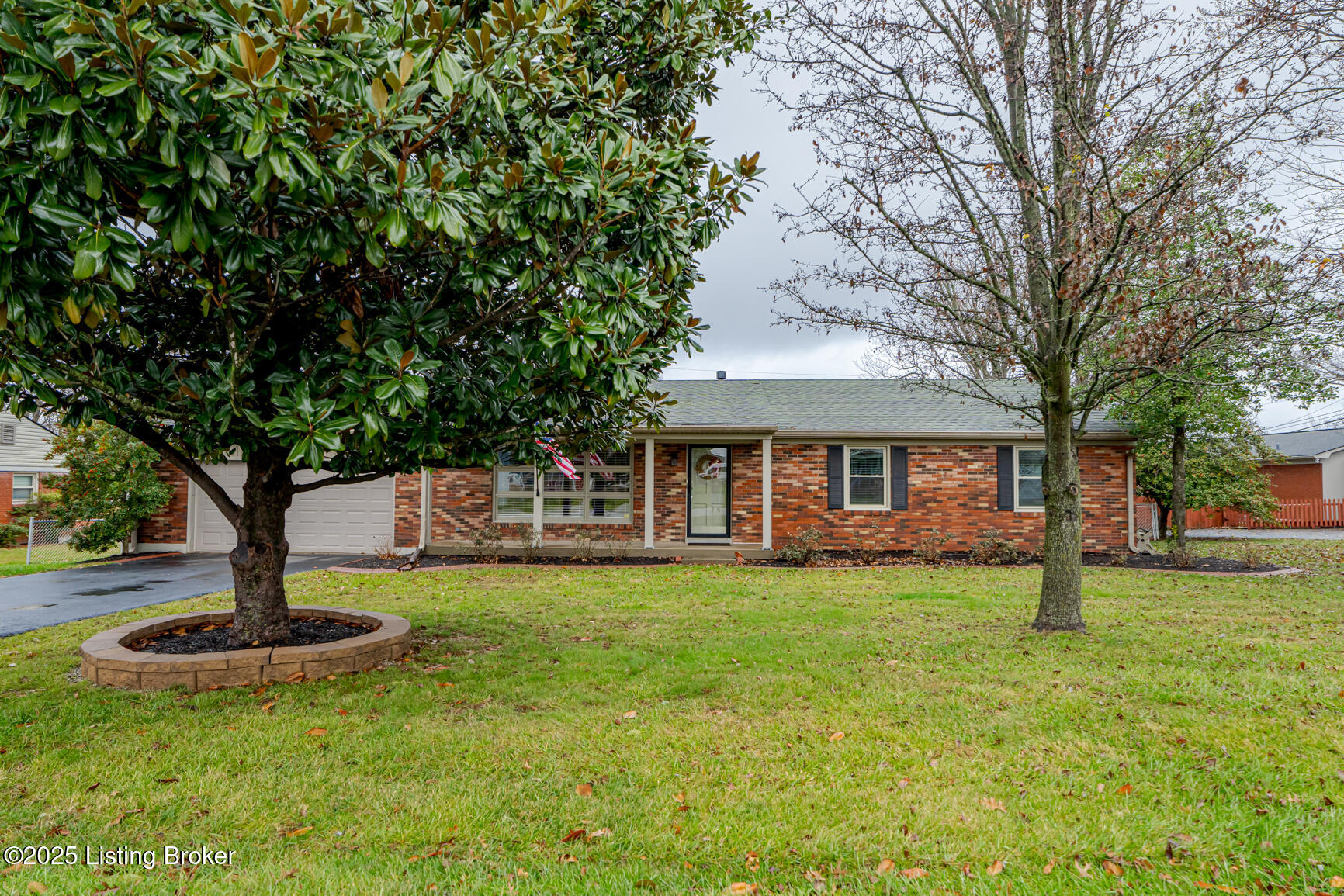 5903 Camden Acres Dr, Crestwood, Pennsylvania image 1