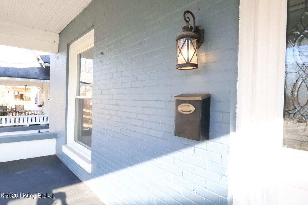 Photo of 125 Northwestern Pkwy, Louisville, KY 40212 (MLS # 1708239)