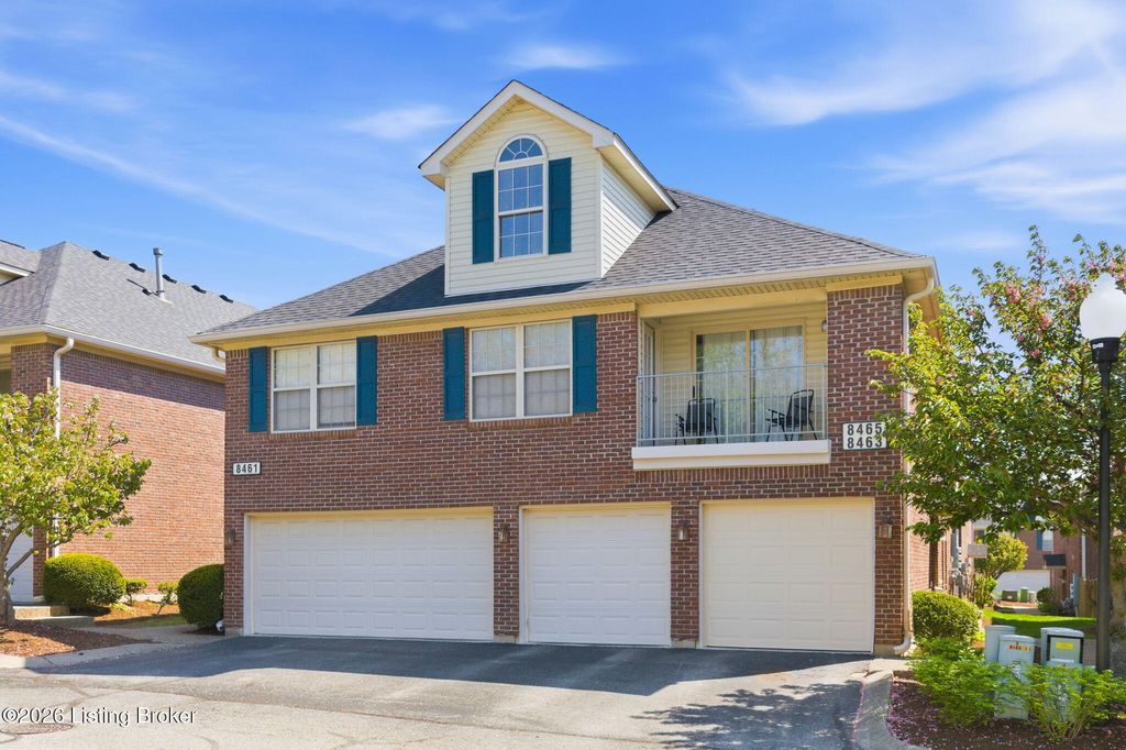 Photo of 8461 Grand Trevi Dr, Louisville, KY 40228 (MLS # 1714154)