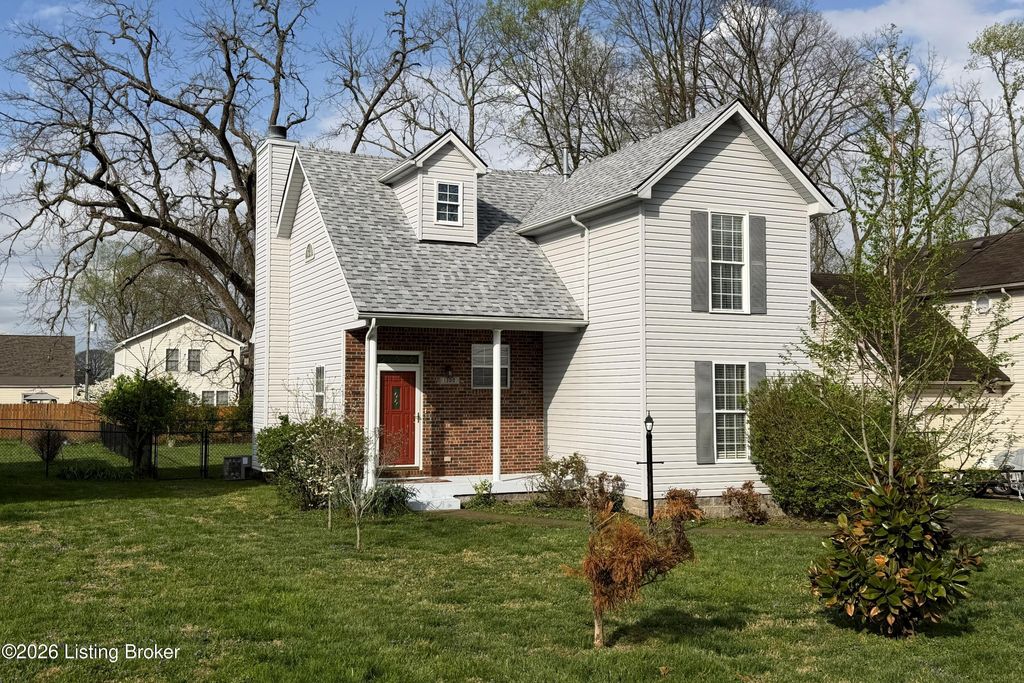 Photo of 1300 Etawah Ave, Louisville, KY 40222 (MLS # 1713374)