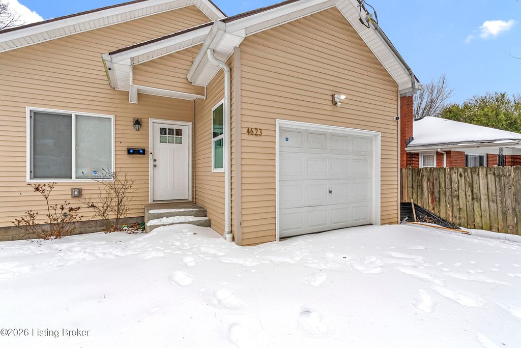 Photo of 4623 Hillside Dr, Louisville, KY 40216 (MLS # 1708517)