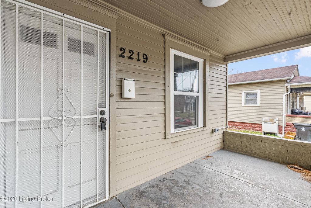 Photo of 2219 W Ormsby Ave, Louisville, KY 40210 (MLS # 1706684)