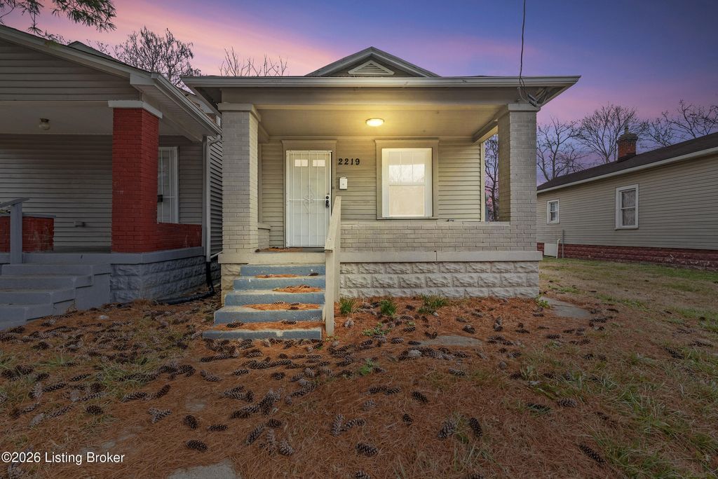 Photo of 2219 W Ormsby Ave, Louisville, KY 40210 (MLS # 1706684)