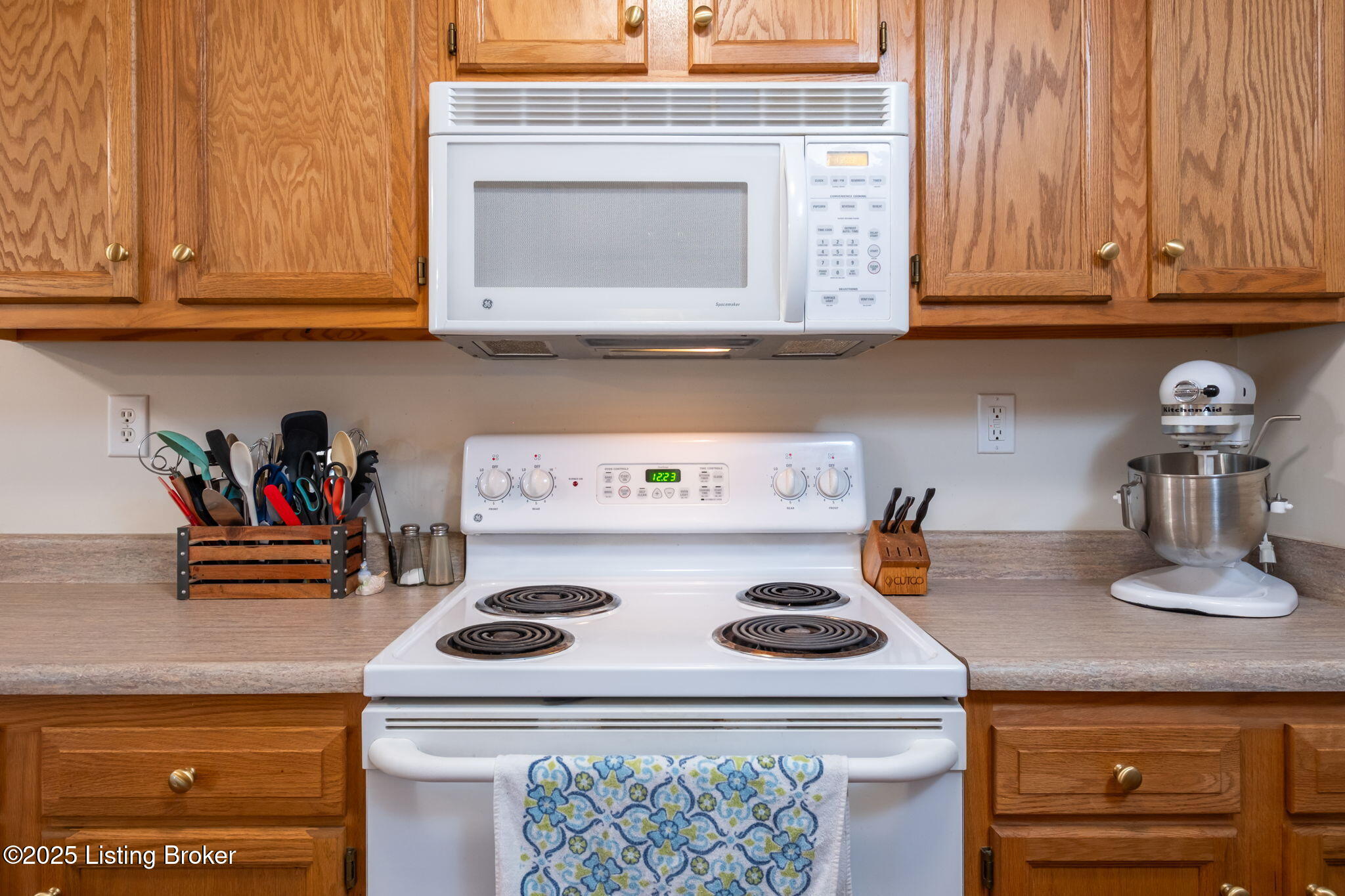 11315 Ridge Lake Dr, Louisville, Kentucky image 32