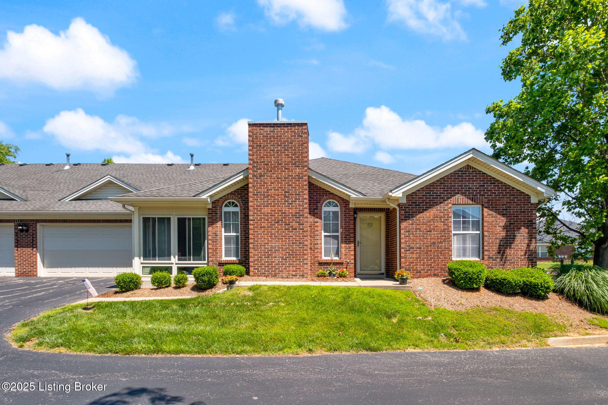 11315 Ridge Lake Dr, Louisville, Kentucky image 1