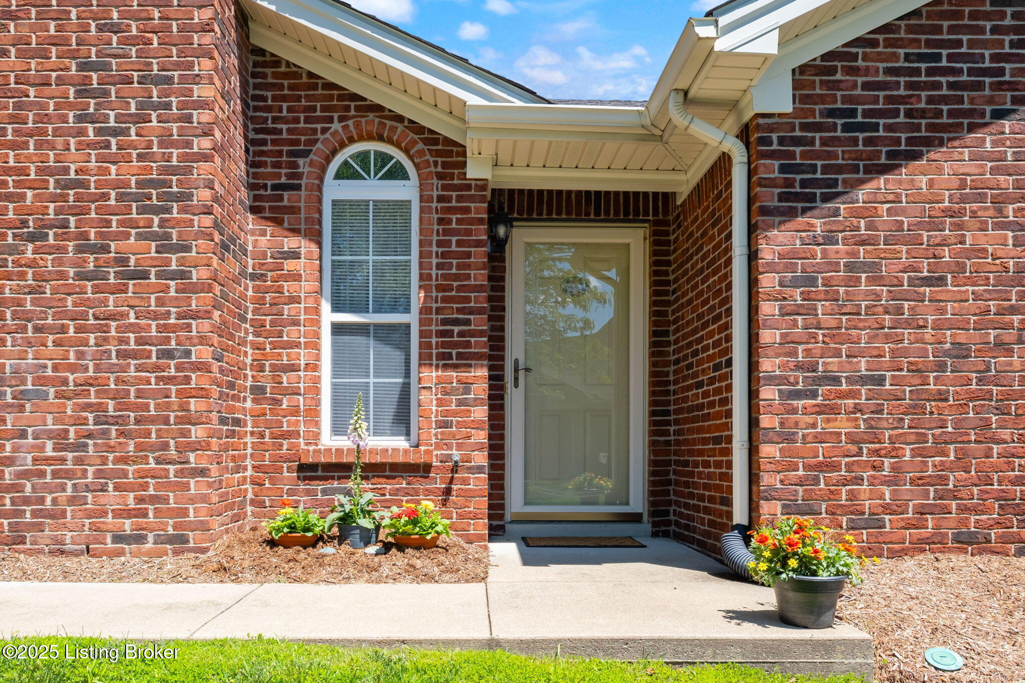 11315 Ridge Lake Dr, Louisville, Kentucky image 7