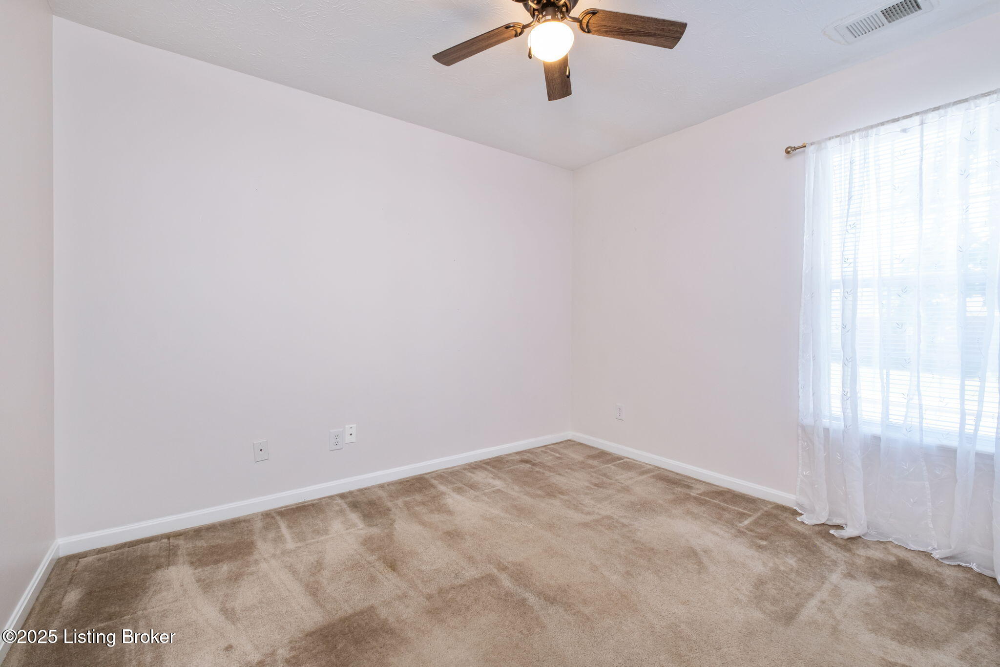 11315 Ridge Lake Dr, Louisville, Kentucky image 16