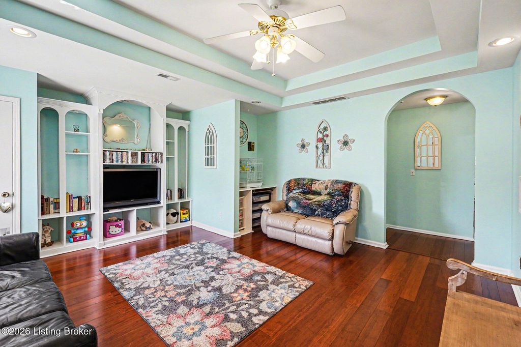 Photo of 7364 Lucille Ave, Louisville, KY 40258 (MLS # 1715149)